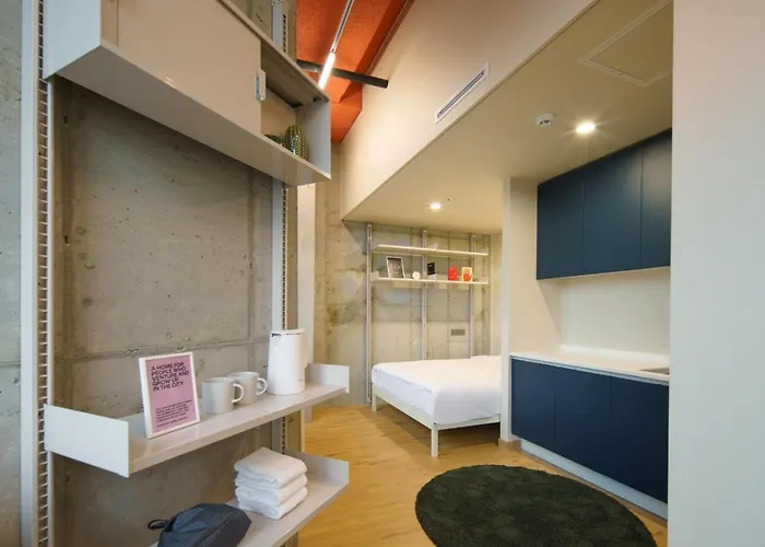 Hongdae Local Stitch Creator Town Seogyo 3*