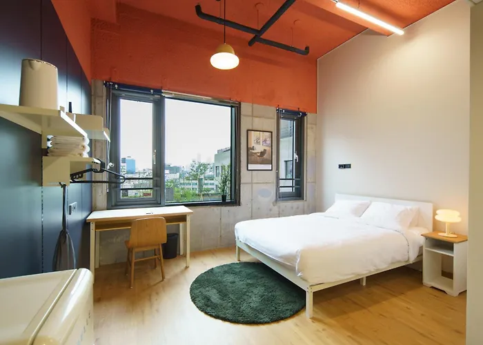 Hongdae Local Stitch Creator Town Seogyo 3* Seoul