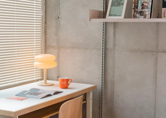 Hongdae Local Stitch Creator Town Seogyo Hotel 3*
