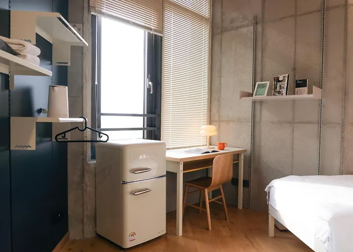 Hongdae Local Stitch Creator Town Seogyo 3* Seoul