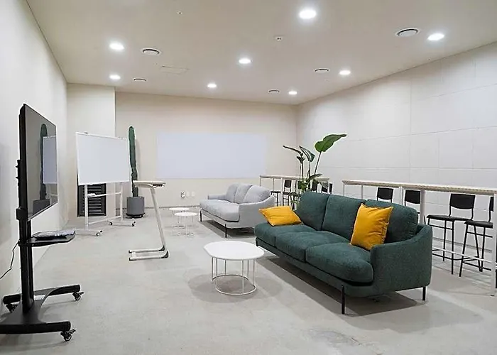 Hotel Hongdae Local Stitch Creator Town Seogyo 3*